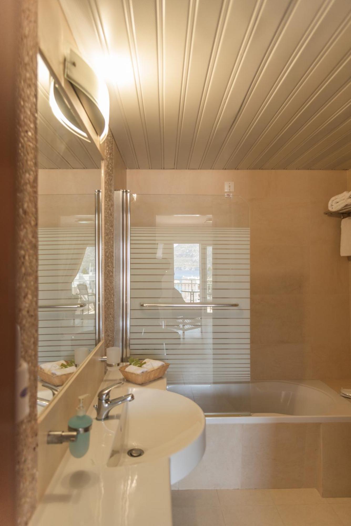 Hotel Astron Princess Karpathos Ngoại thất bức ảnh