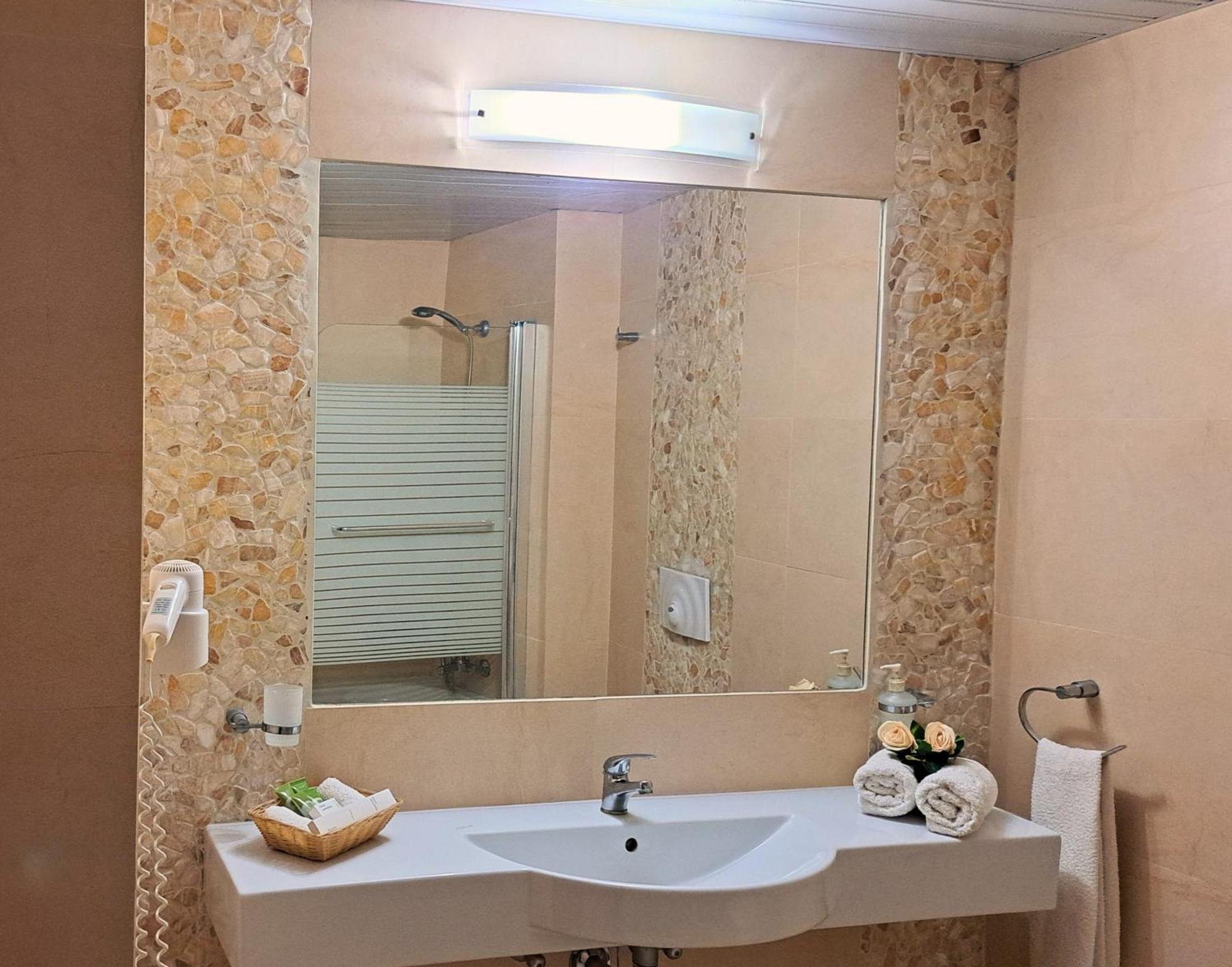 Hotel Astron Princess Karpathos Ngoại thất bức ảnh