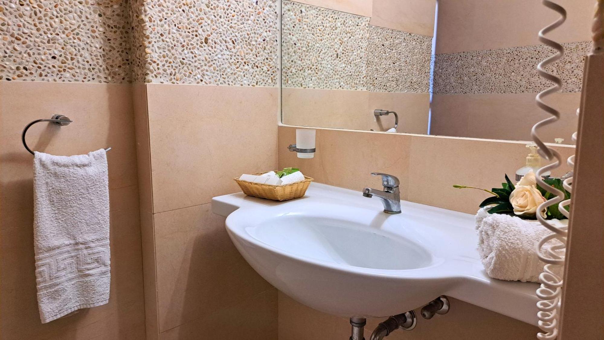 Hotel Astron Princess Karpathos Ngoại thất bức ảnh